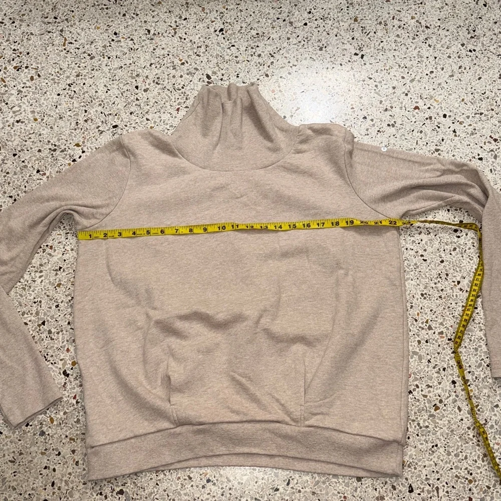 ALO tan oatmeal sweatshirt turtleneck large L cotton blend